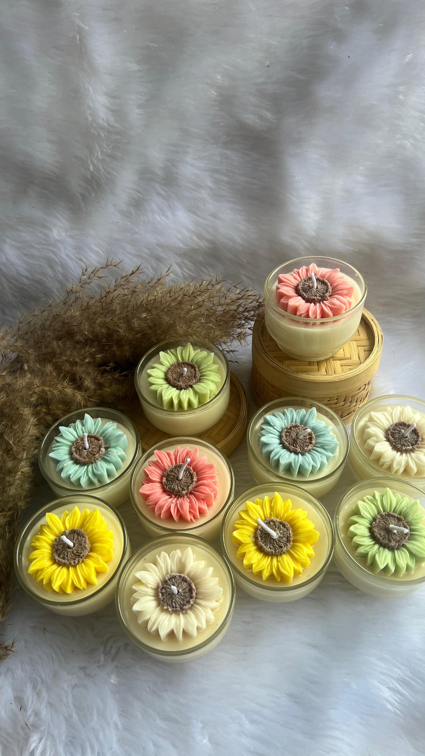 Daisy Flower Candle / Beautiful Home Décor