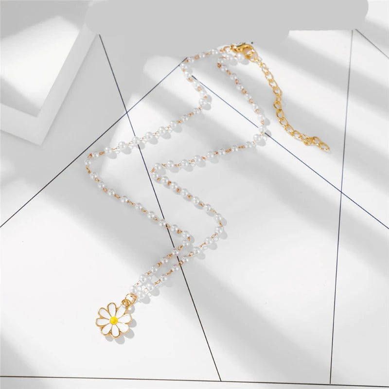 Romantic Small Daisy Pendant Necklace For Women Sweet Flower Necklaces Clavicle Chain Birthday Gift Jewelry