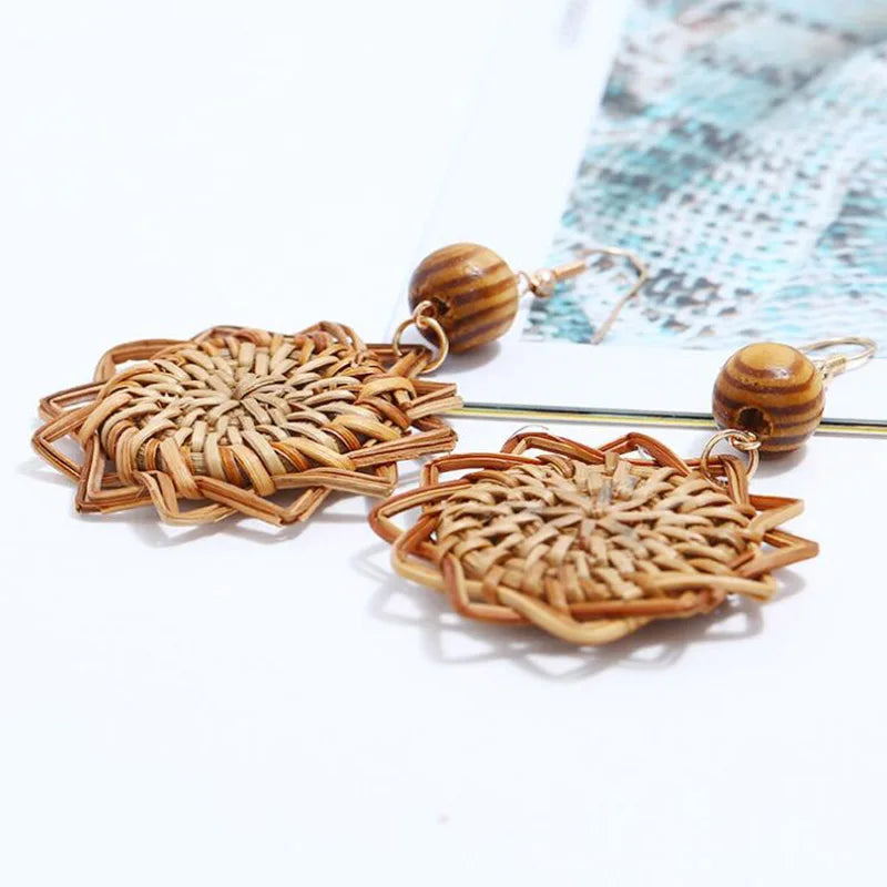 Hemasa Wooden Straw Weave Rattan Knit Vine Flowers Earrings For Women /Hollow Flora African wooden sr rings