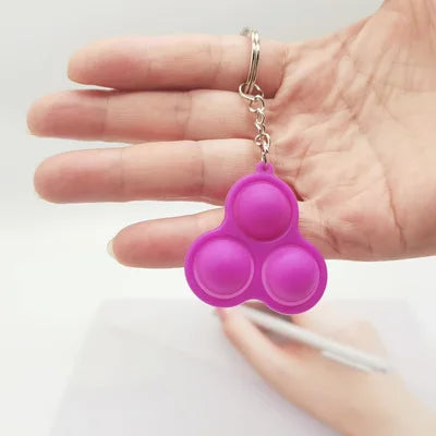 1PCS Explosive color silicone rodent control pioneer keychain decompression key chain bag pendant activity gift gift wholesale