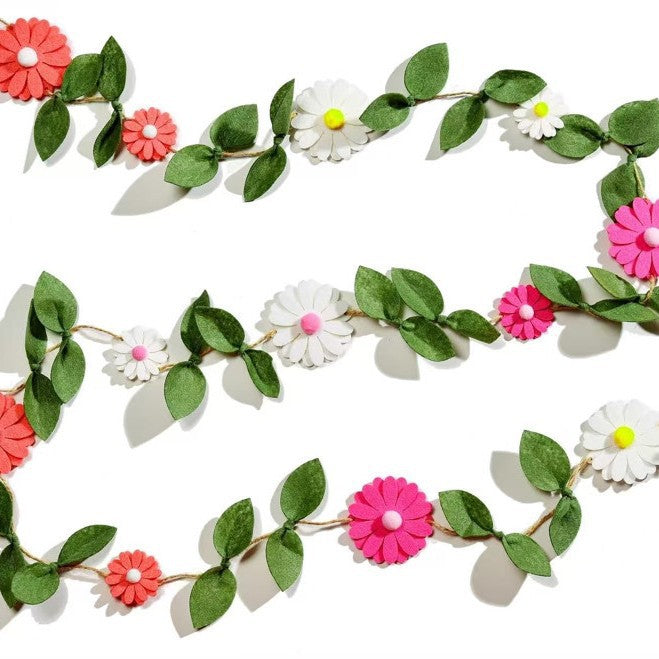 Felt Garland with Summer Flowers, Green Leaves, Hanging Daisies, Party Banner Suitable for Birthday and Baby Decorations