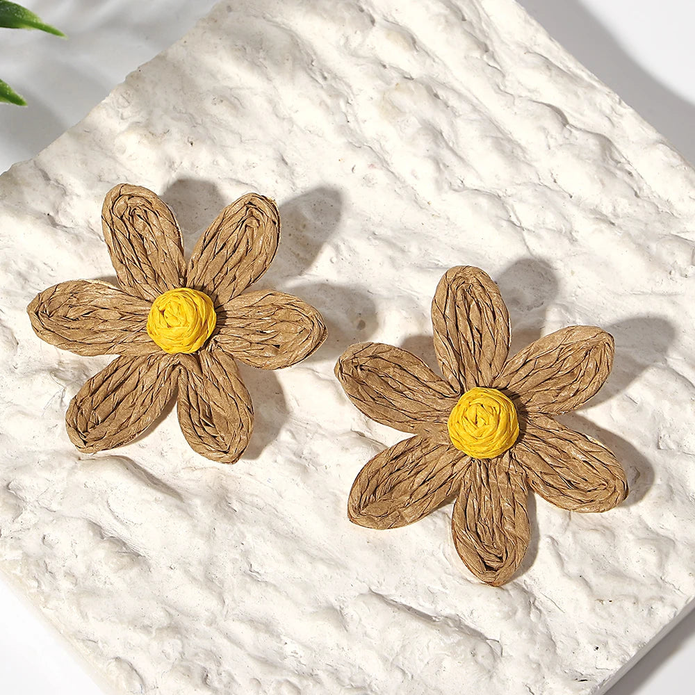 AENSOA Handmade Colorful Raffia Flower Stud Earrings for Women Bohemia Rattan Knit Floral Earrings Summer Beach Jewelry
