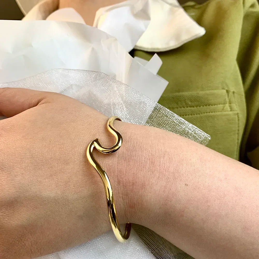 Simple Wave Twist Bangles for Women Stainless Steel Bracelet Jewelry Luxury Open Gold Plated Cuff Bracelet Valentine's Day Gifts