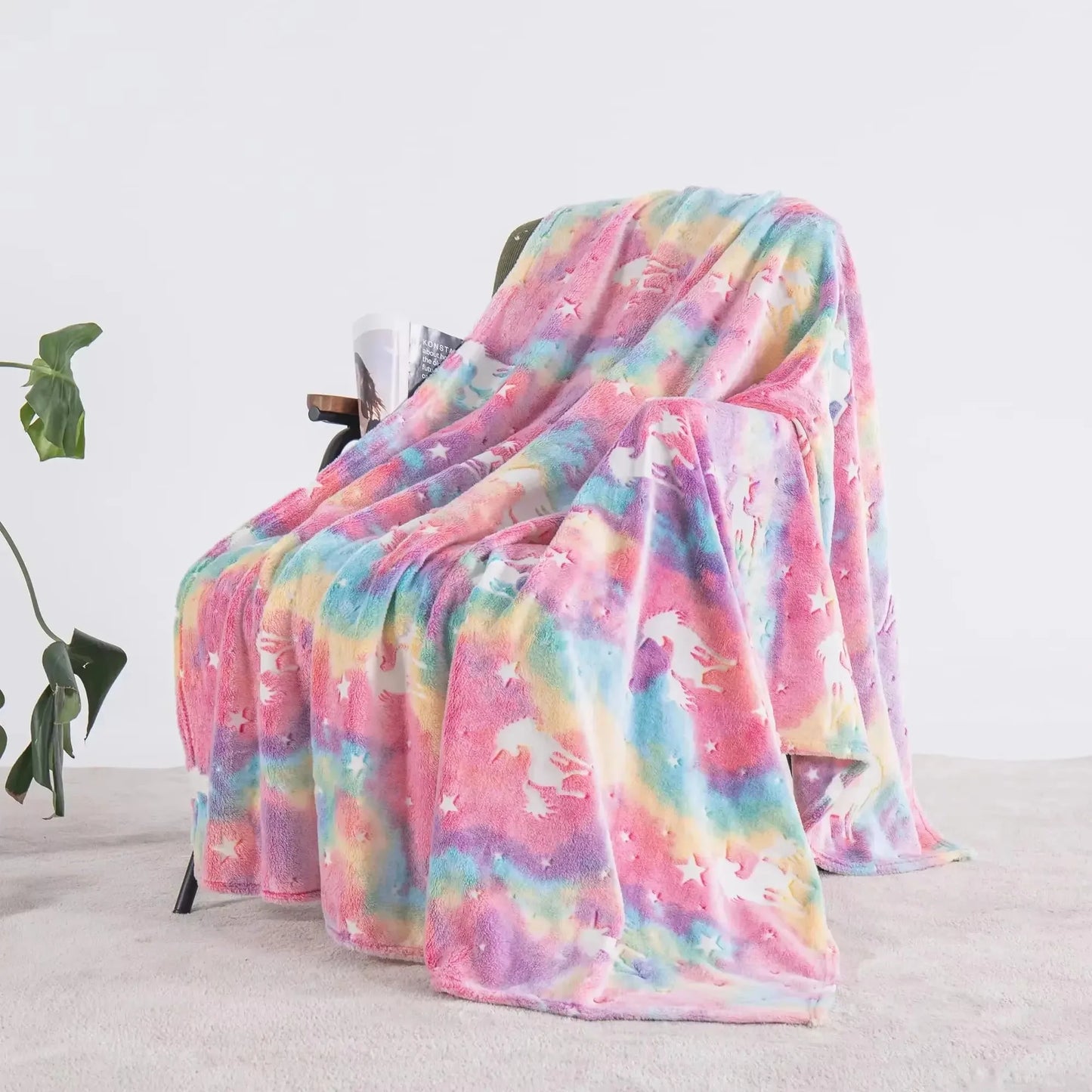 Flannel luminous horse blanket kindergarten baby blanket office blanket sofa blanket nap blanket household items