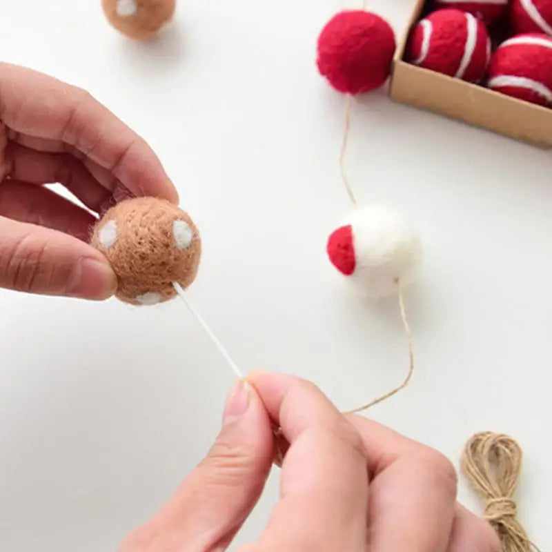 Hemasa 24pcs 3cm  Christmas Felt Wool Balls Christmas Tree Hanging Ornaments New Year Pendant DIYs Wreath Garland Party Home Decorations