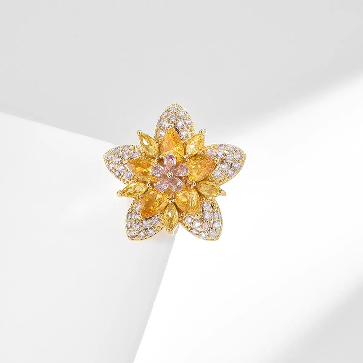 Micro-encrusted zirconium gold flower small brooch niche exquisite small triangular flower brooch corsage accessories