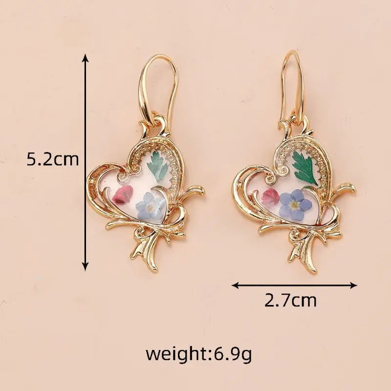 Love Heart Natural Flower Earrings Creative Epoxy Resin Pressed Flower Earrings With Dried Flower Statement Jewelry Wholesale