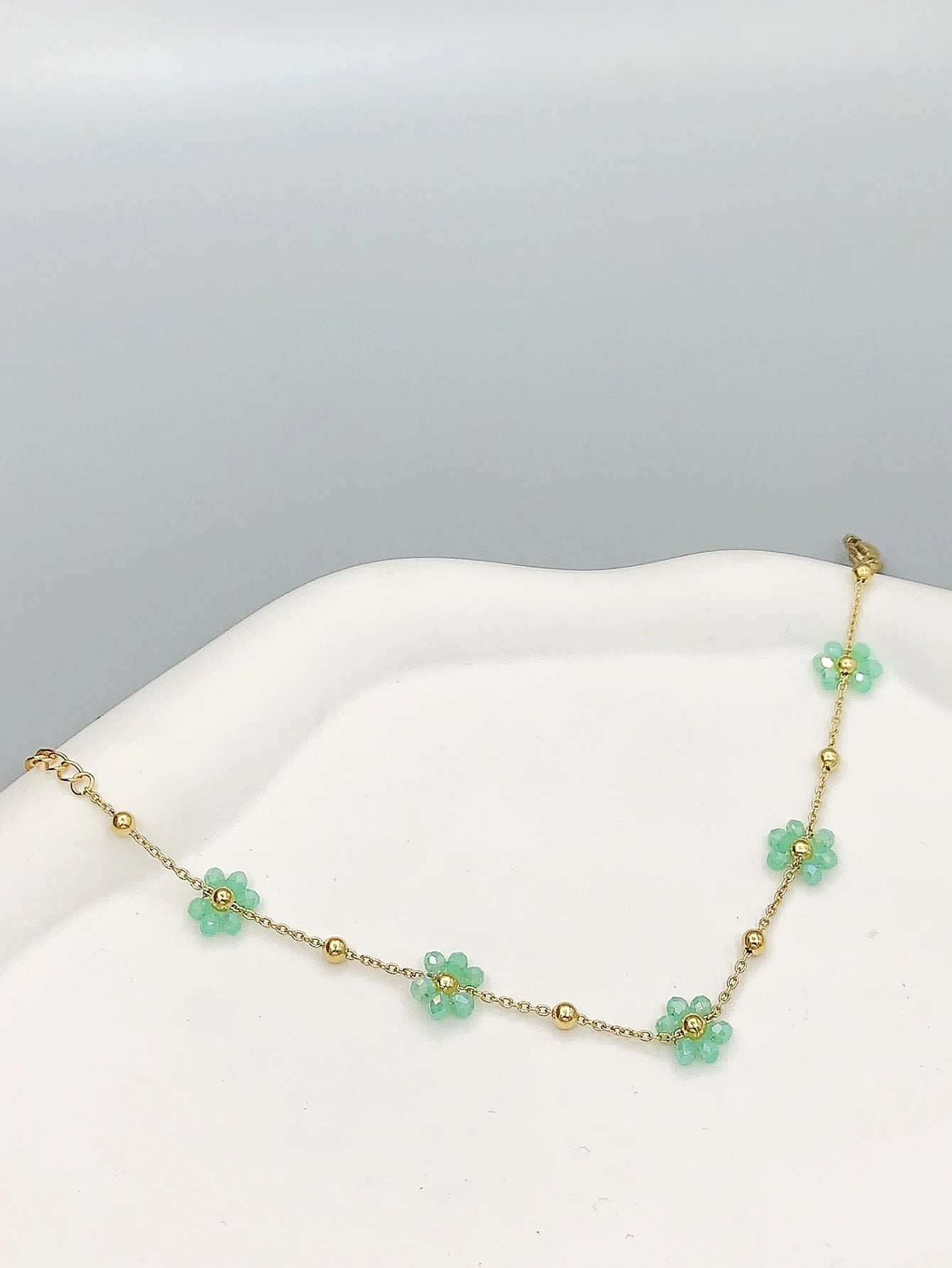Hemasa Green small flower beaded bracelet