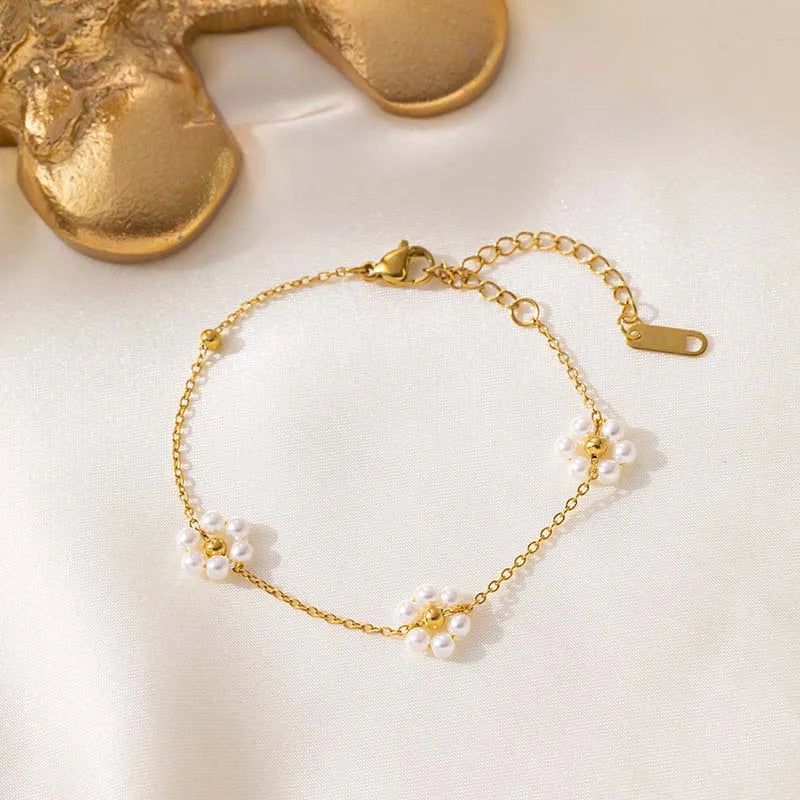 Stainless Steel Gold Color Pearl Flower Necklace For Women Elegant Imitation Pearl Handmade Beaded Necklaces Wedding Jewelry