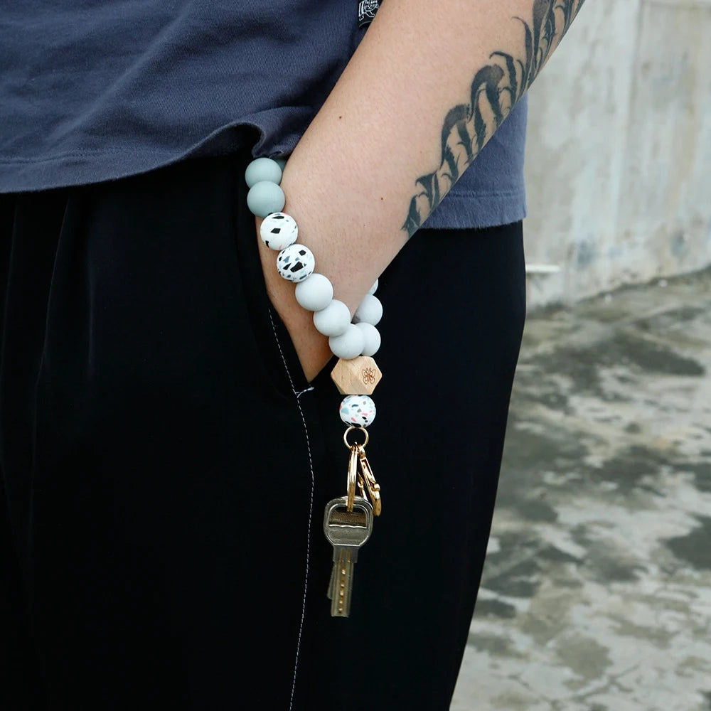 Silicone Wristlet Keychain Bracelet Car Beaded Key Ring Silicone Keychain Beaded Bangle for Women - E