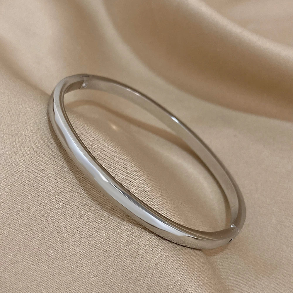 Simple Smooth Stainless Steel Bangles Bracelets for Women Trendy Gold Plated Metal Bracelet Jewelry Accessories Lady Gift