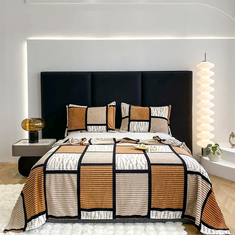 New Geometric Grid Printed Blanket Milk Velvet Plush Blanket Casual Office Thin Blanket Machine Washable Plaid Blankets