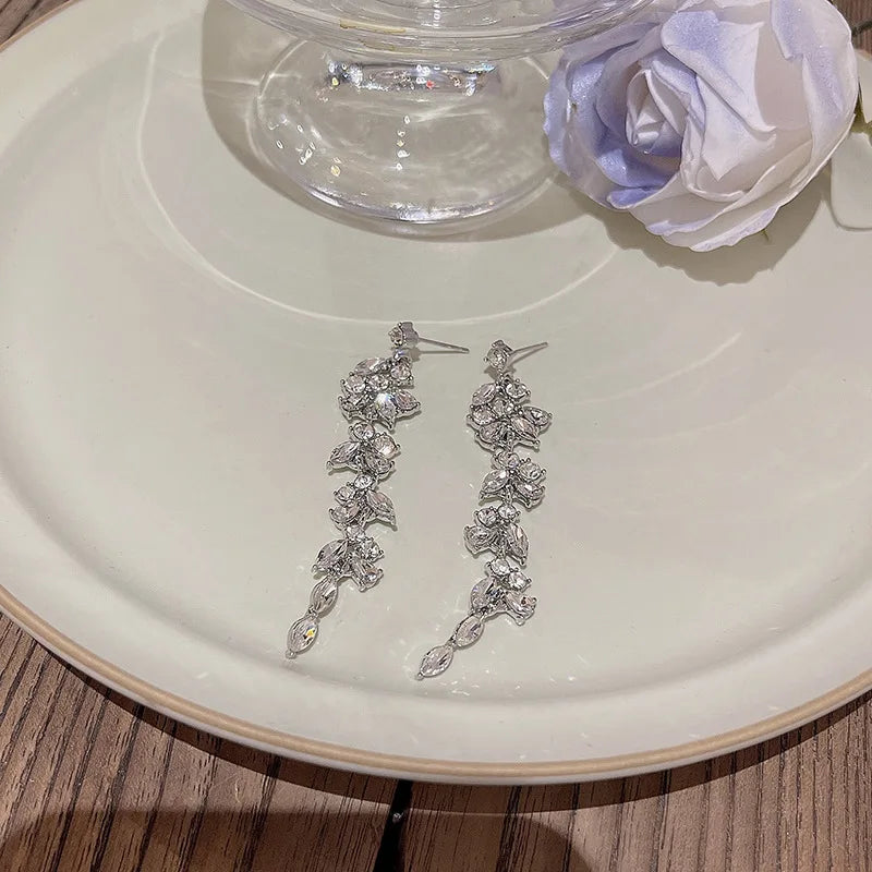 Leaf Long Earrings Drop Earrings Fashion Jewelry Wedding Event Pendant Style Gift New Fashion Shiny Jewelry Accessories Gift