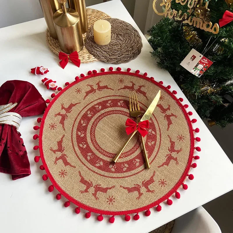 Christmas Retro Jute Placemat Round Printed Woven Dining Table Mat with Wool Ball Heat-Resistant Home Decorative Coffee Cup Mats