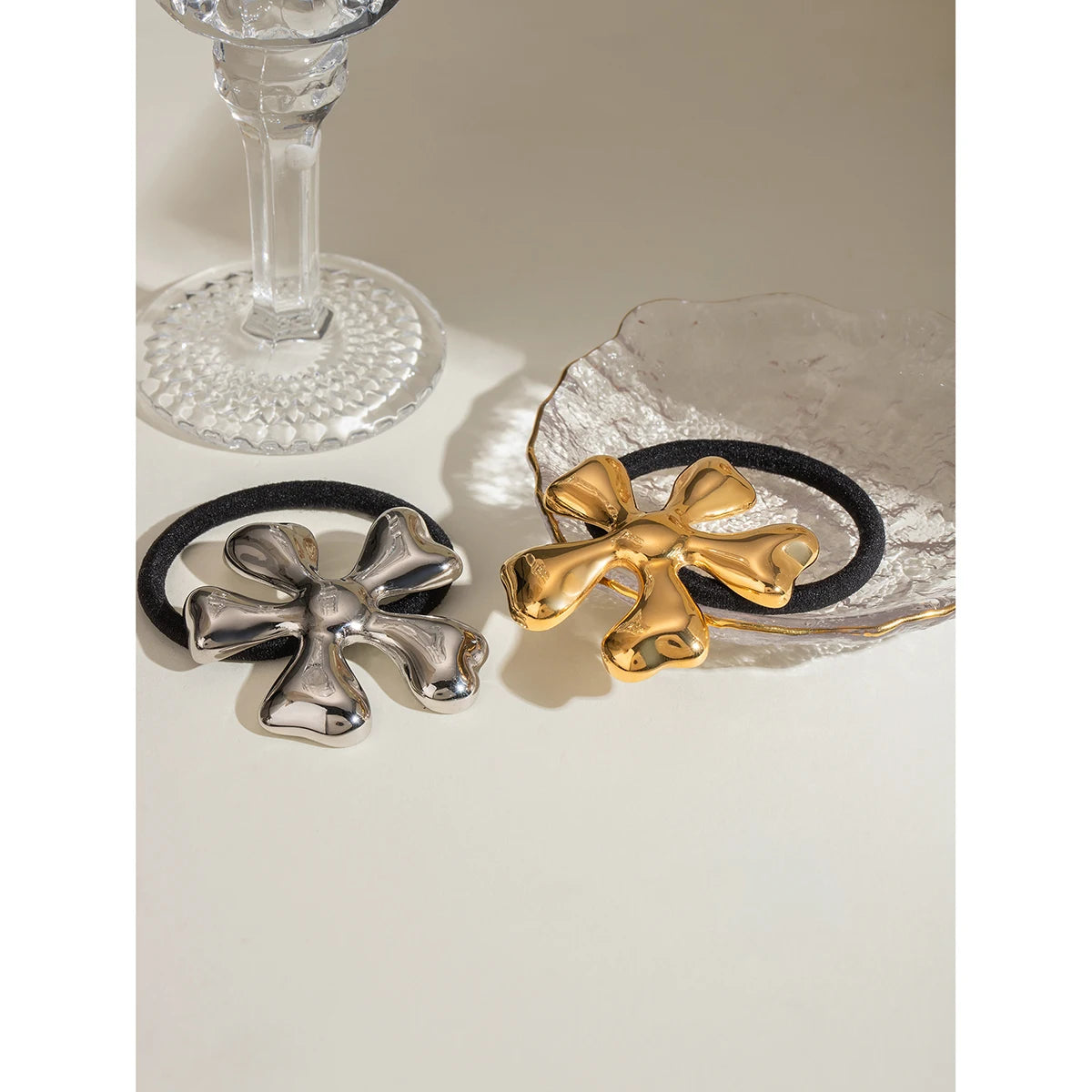 Hemasa Stainless Steel 18K Gold Plated French Style Irregular Flower Hair Ring Hair Rope Black Rubber Hairbands Ponytails Buckle