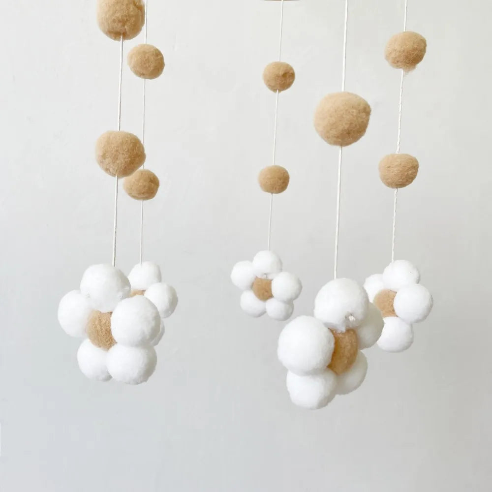 Nordic Kids Room Decor Handmade Pompoms Floral Mobile Hanging Decor Kids Girls Room Hanging Decoration 2024 NEW