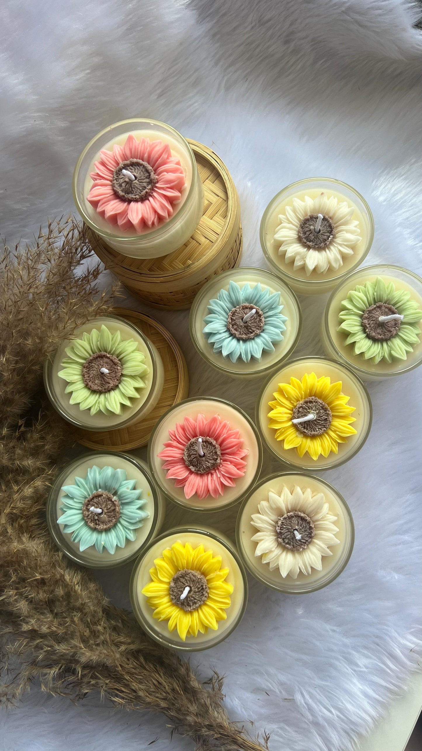 Daisy Flower Candle / Beautiful Home Décor