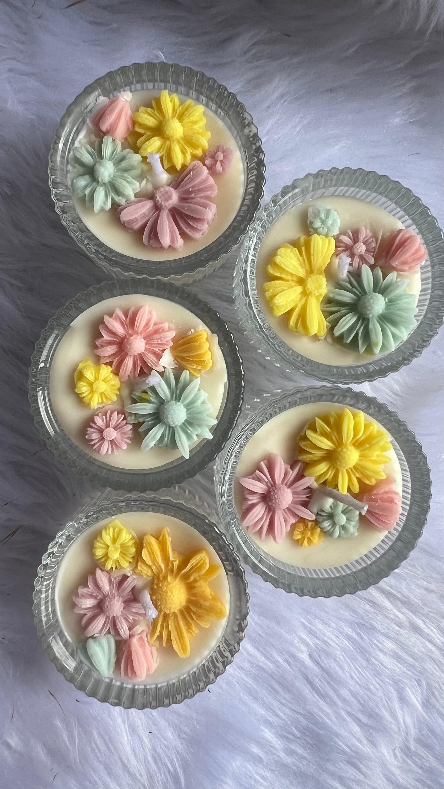 Daisy Flower Soy and Bees Wax Candle