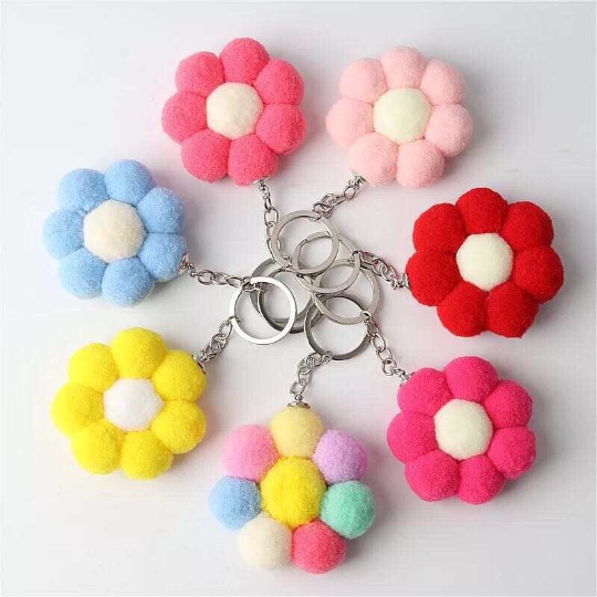 Pom pom flower Keychain