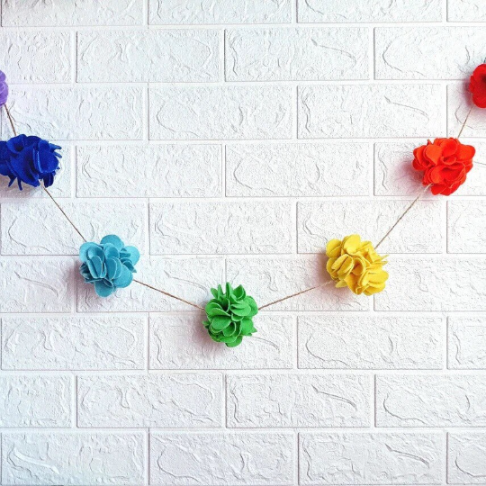 Beautiful felt flower garland