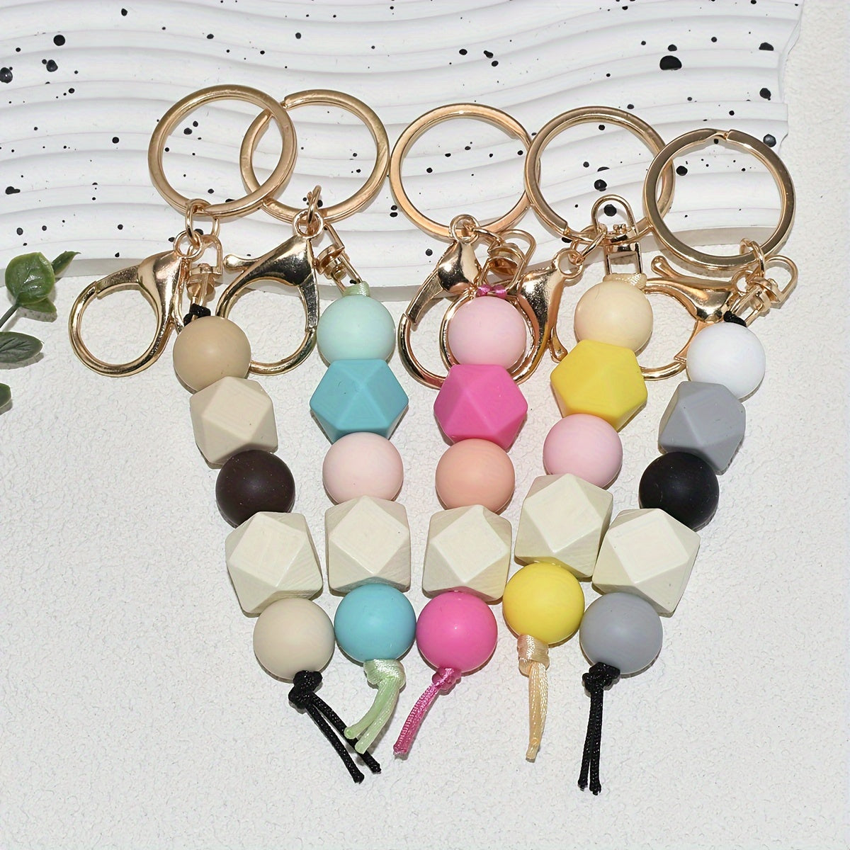 Silicone Bead Keychain for Women, Alloy Lobster Clasp Keyring, Chic Geometric Beaded Charm for Bags & Gifts, Festive Birthday Theme Single Keychain Decor Accessory - Professional Style