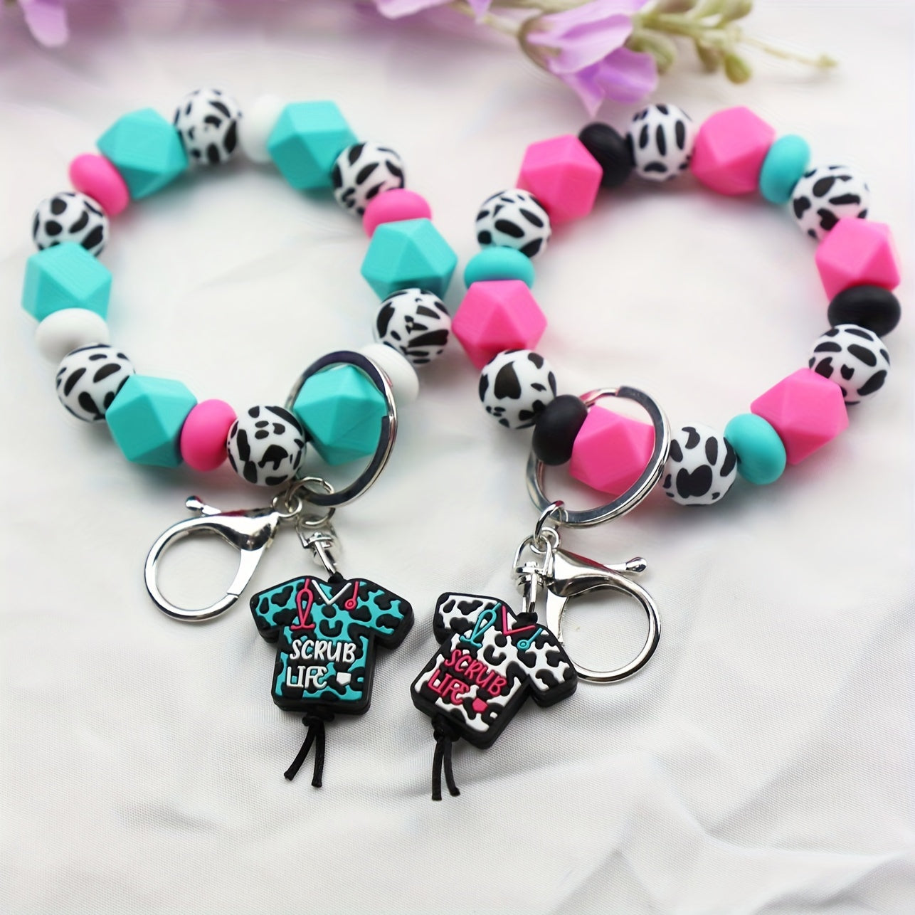 "Nurse Scrub Life" Silicone Bead Bracelet with Keyring and Nurse Uniform Charm - Perfect Gift for Nurse's Day