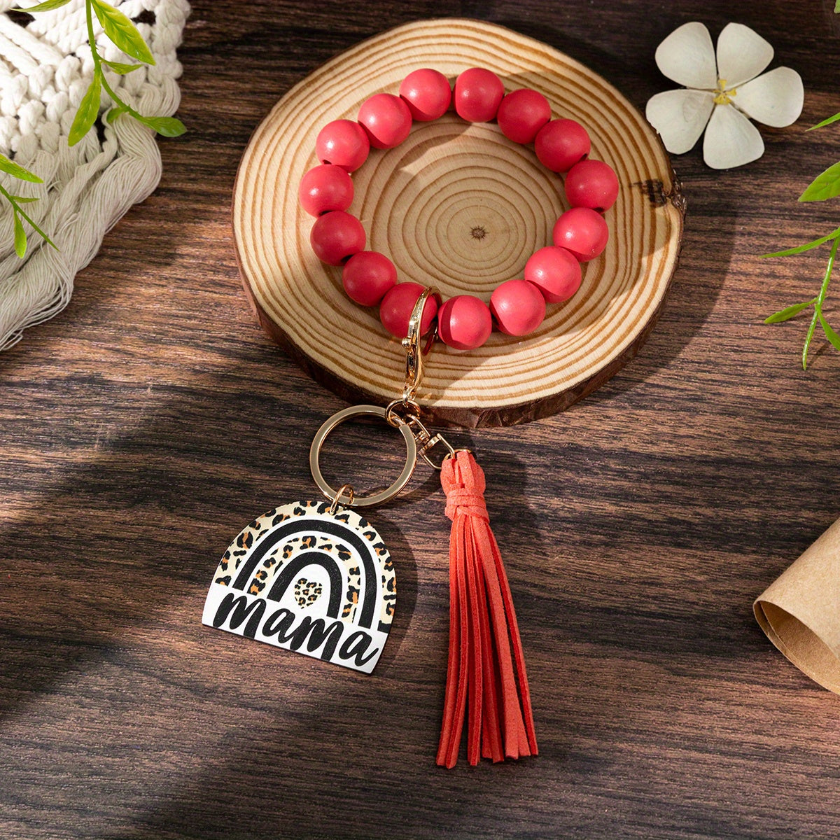 Ladies Beaded Tassel Keychain with Lobster Clasp, Mama Alphabet Pendant PU Leather and Metal Key Ring, Decorative Wood Bead Keyring for Mother's Day - Single Piece