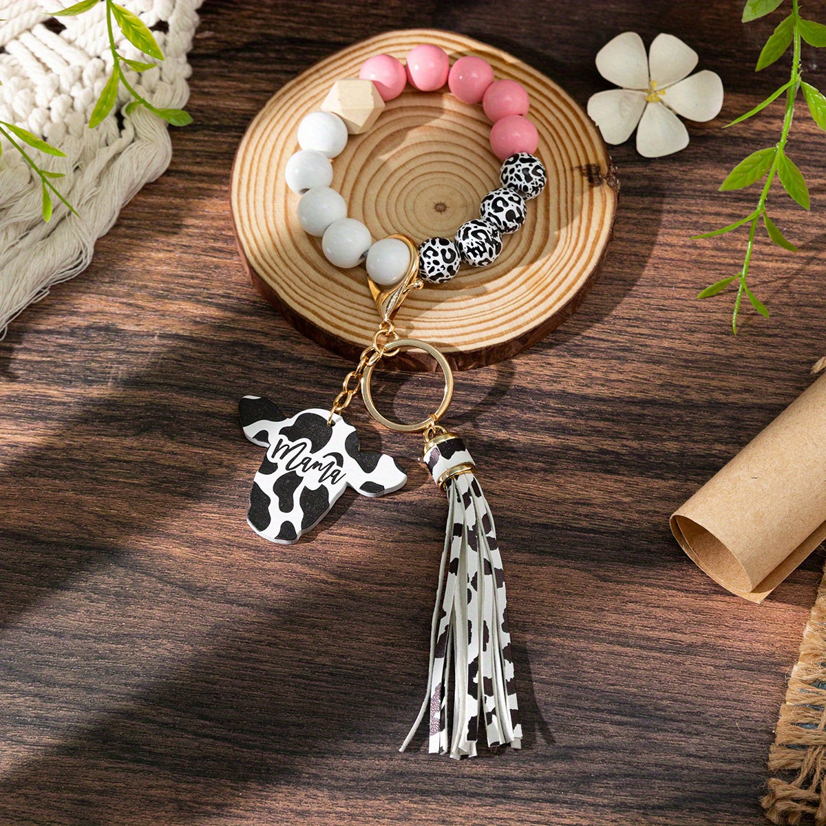 Ladies Beaded Tassel Keychain with Lobster Clasp, Mama Alphabet Pendant PU Leather and Metal Key Ring, Decorative Wood Bead Keyring for Mother's Day - Single Piece