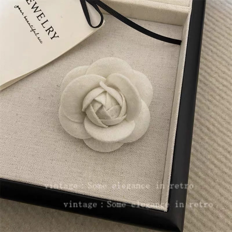High-End Chanel-Style Camellia Brooch for Women, Fashionable Fabric Flower Pin, Unique Clothing Collar Accessory