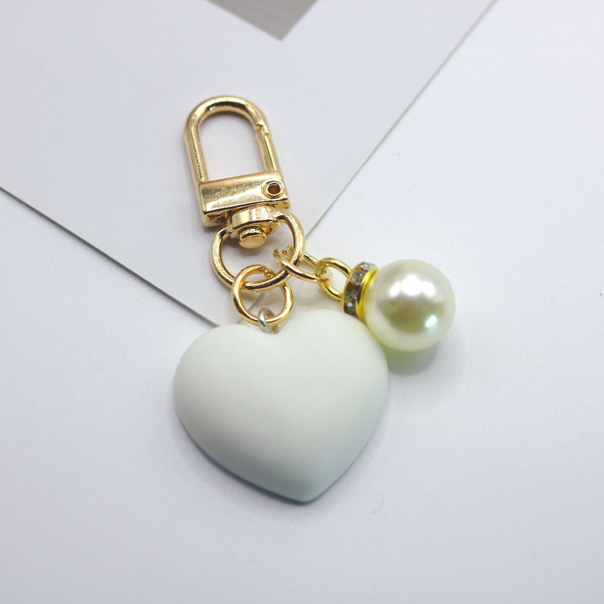 Cute Bag Car Keychain Cross-Border Hot-Selling Ins-Style Resin Heart Pearl Pendant Keychain Decoration