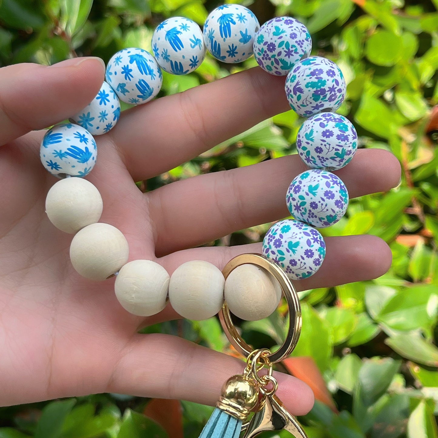 Summer Vacation-Inspired Floral Wooden Bead Keychain With Tassel Charm - Perfect For Car Keys, Backpacks & Wallets Cute Keychains For Women Cute Keychain Accessories