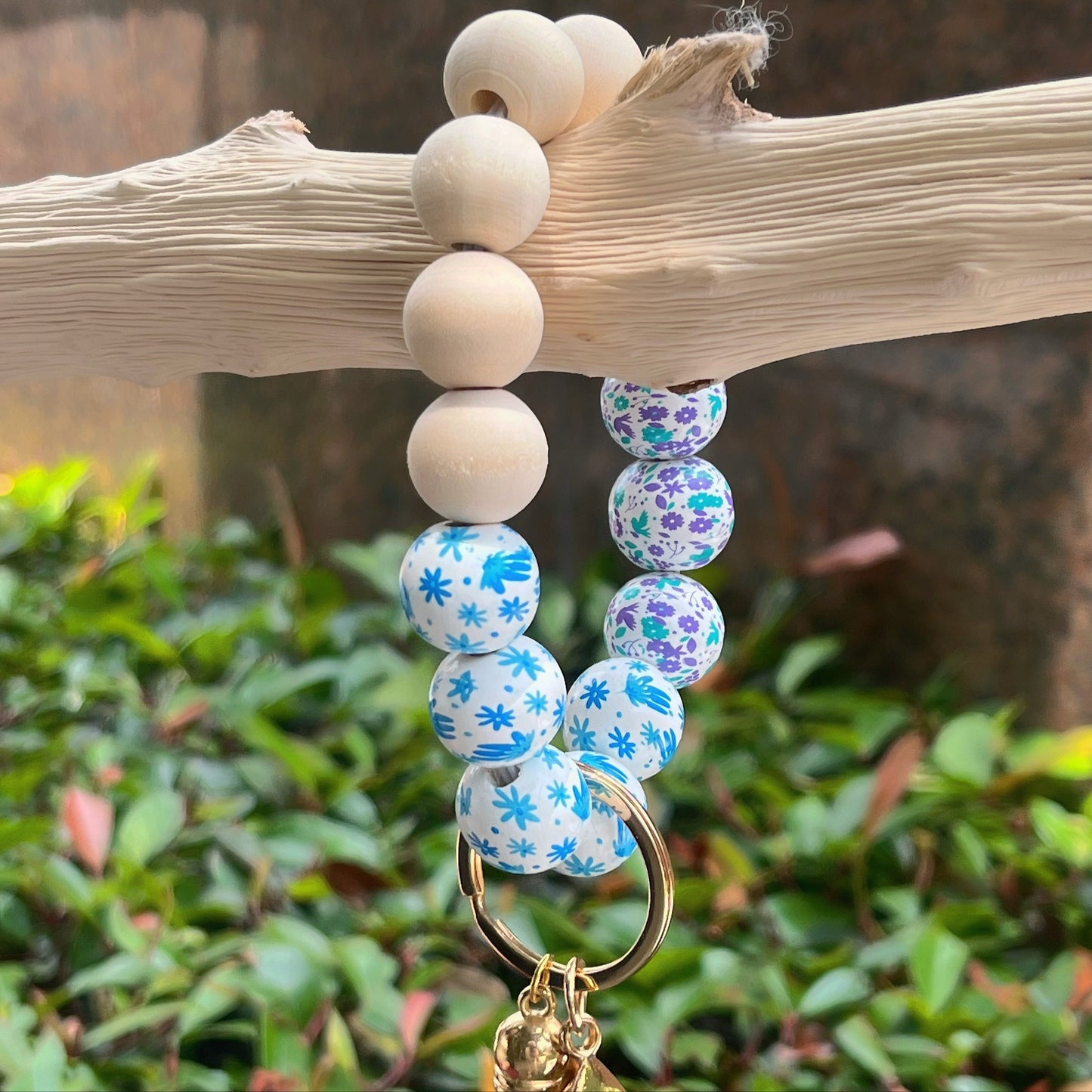 Summer Vacation-Inspired Floral Wooden Bead Keychain With Tassel Charm - Perfect For Car Keys, Backpacks & Wallets Cute Keychains For Women Cute Keychain Accessories