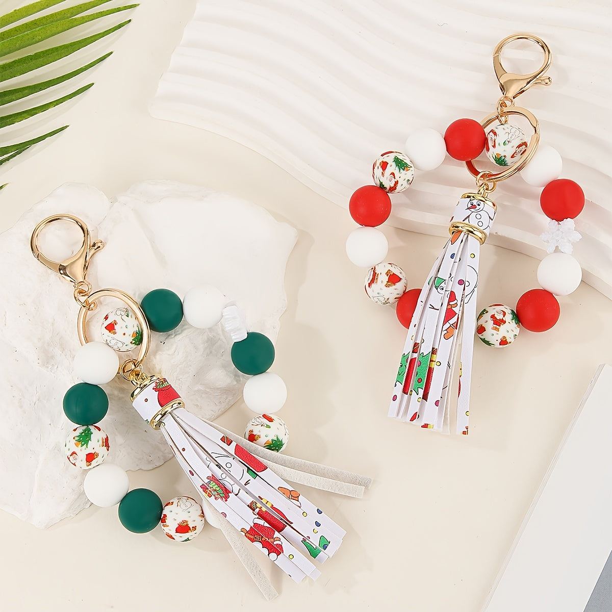 Festive Snowflake Silicone Beaded Keychain & Bracelet Set - Vibrant Holiday Accessory with Lobster Clasp, Perfect Gift for Women and Girls, Durable, Water-Resistant, and Easy to Attach