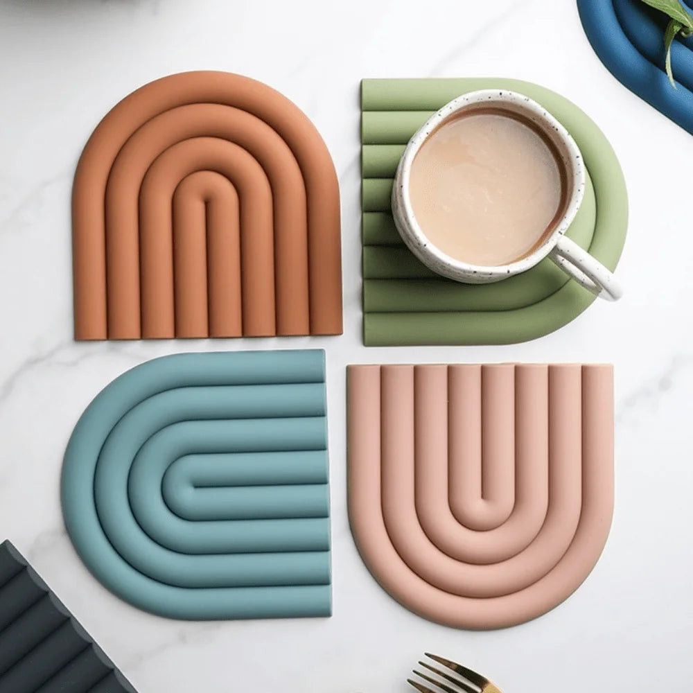 Hemasa 15cm Silicone  Rainbow Shaped Heat-Resistant  Coaster