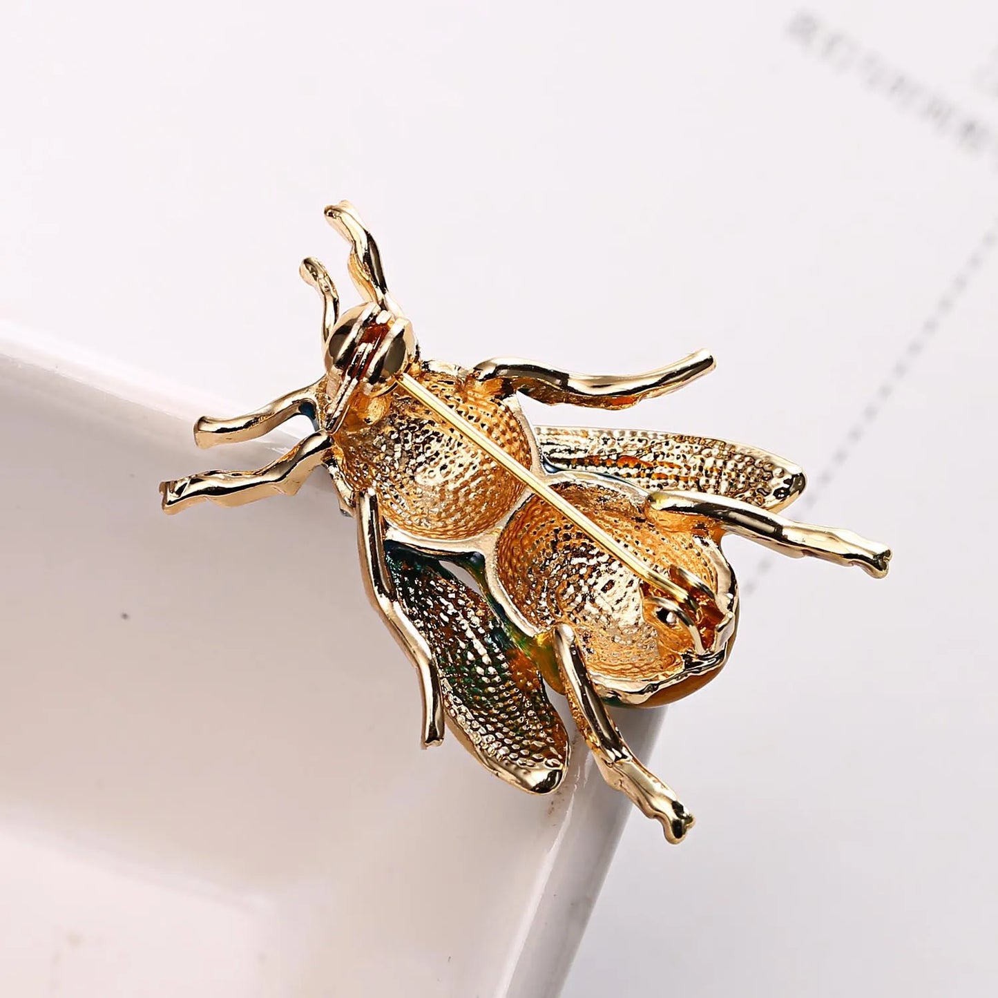 Classic Vintage Bee Brooch Insect Brooches For Women Metal Pins Banquet Party Suit Coat Cap Accessories Fall Winter Unique Gif