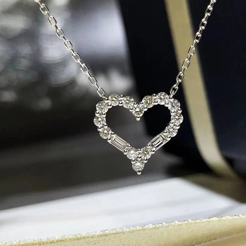 Huitan Bling Bling Princess Heart Pendant Necklace Silver Color Romantic Wedding Engagement Necklaces Trendy Jewelry for Women