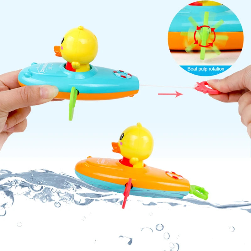 1 pcs Cute Cartoon Bath Toys Classic Water Toy Back Rowing Boat  Baby Bathing Swim Duck Chain Clockwork Toy for Children