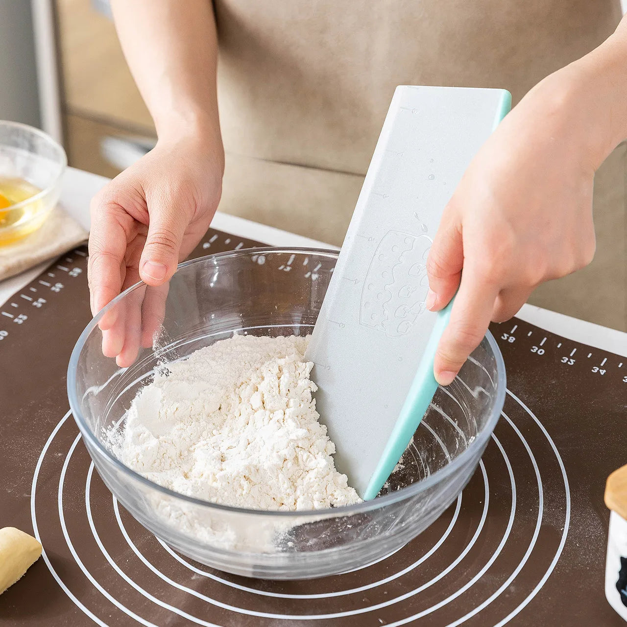 Tejesa 9 Inch Pastry Cutter Plastic Cake Spatulas Dough Scraper With Measuring Scale Butter Knife Bread Pizza Fondant DIY Baking Tools