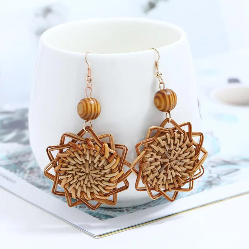 Hemasa Wooden Straw Weave Rattan Knit Vine Flowers Earrings For Women /Hollow Flora African wooden sr rings