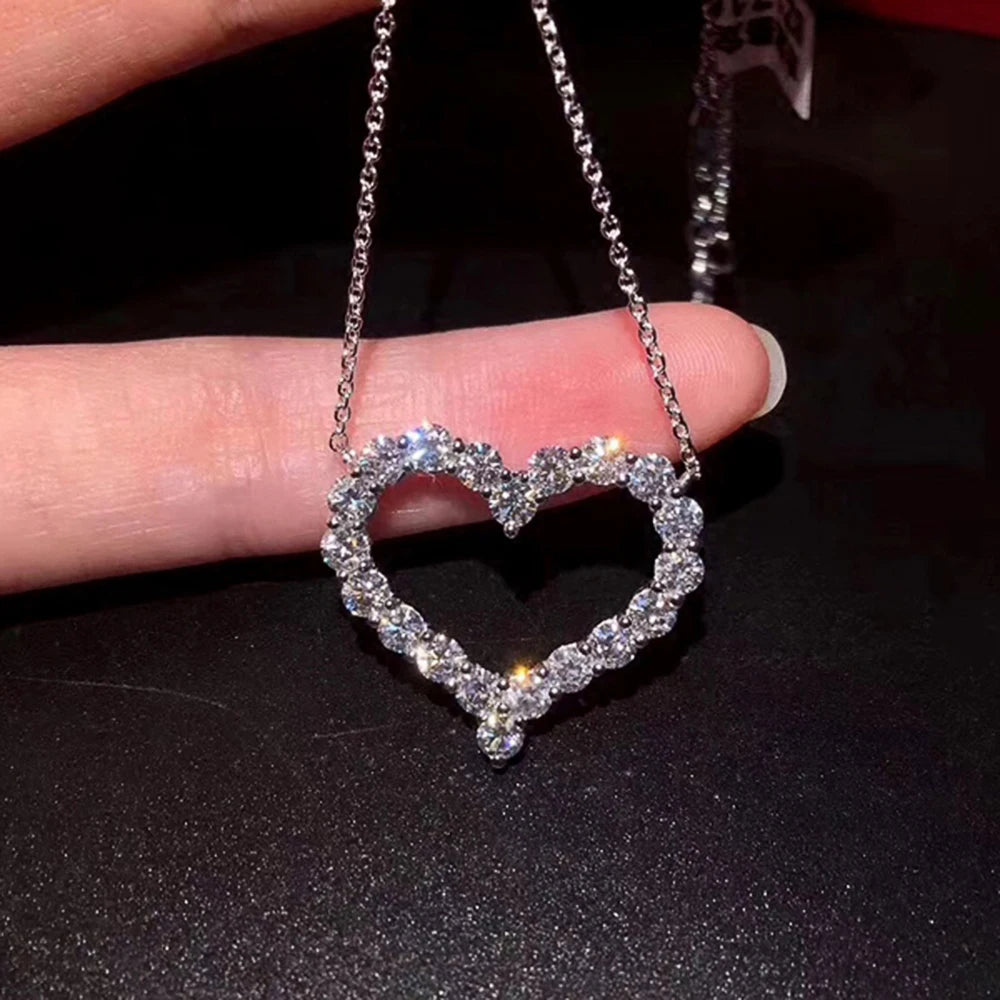 Huitan Bling Bling Princess Heart Pendant Necklace Silver Color Romantic Wedding Engagement Necklaces Trendy Jewelry for Women