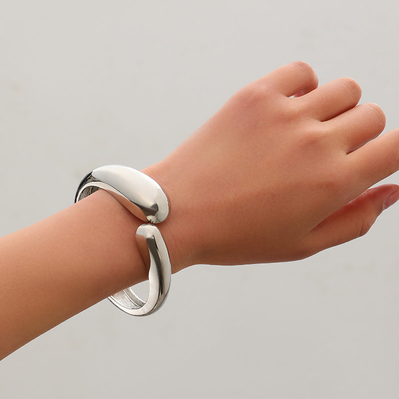 European and American Cross-Border Popular Bracelets Ins Normcore Asymmetrical Wave Pattern Bracelets Metal Glossy Bracelets Women's Jewelry
