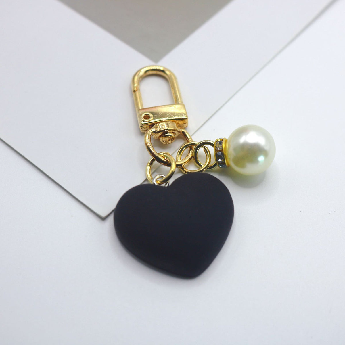 Cute Bag Car Keychain Cross-Border Hot-Selling Ins-Style Resin Heart Pearl Pendant Keychain Decoration