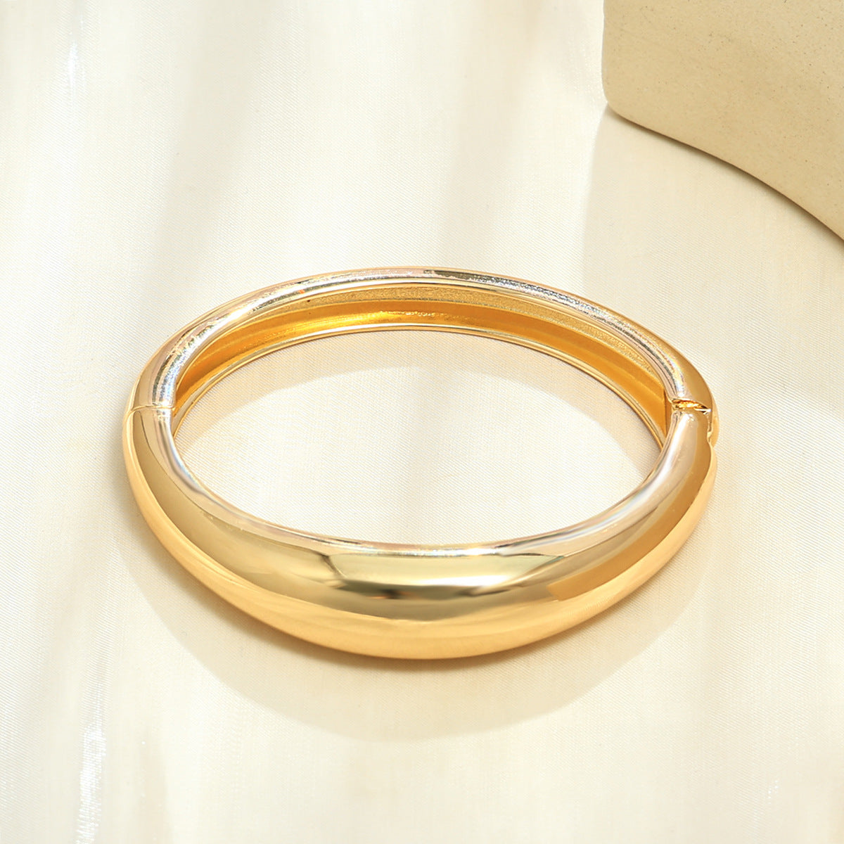 European and American Cross-Border Popular Bracelets Ins Normcore Asymmetrical Wave Pattern Bracelets Metal Glossy Bracelets Women's Jewelry