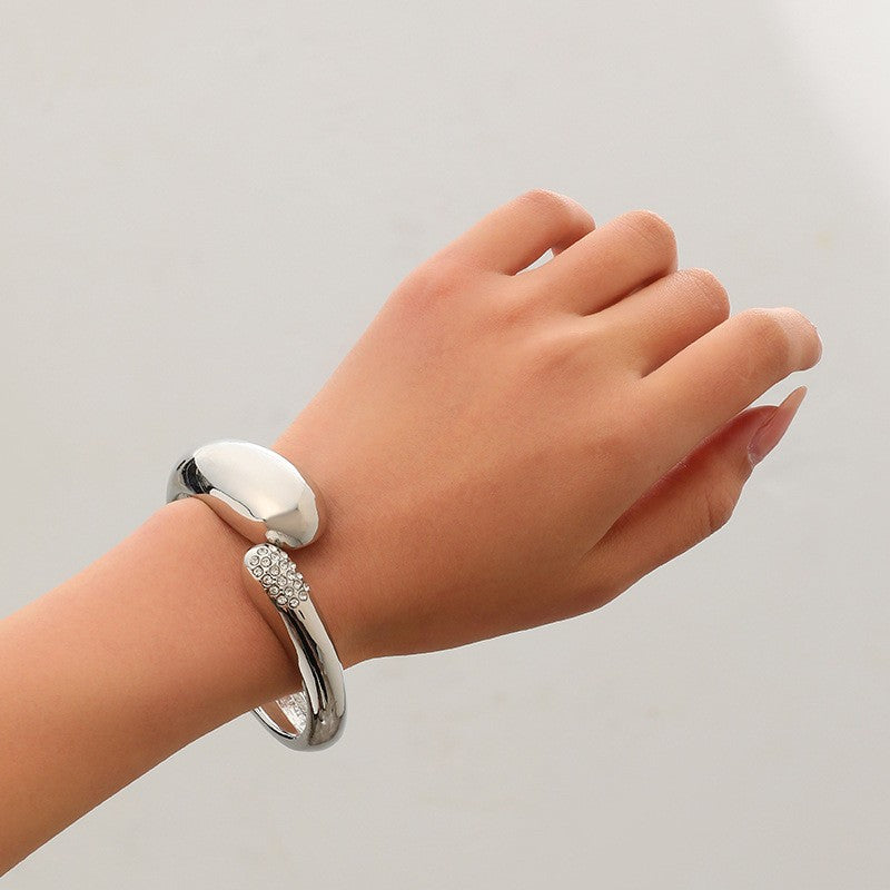 European and American Cross-Border Popular Bracelets Ins Normcore Asymmetrical Wave Pattern Bracelets Metal Glossy Bracelets Women's Jewelry