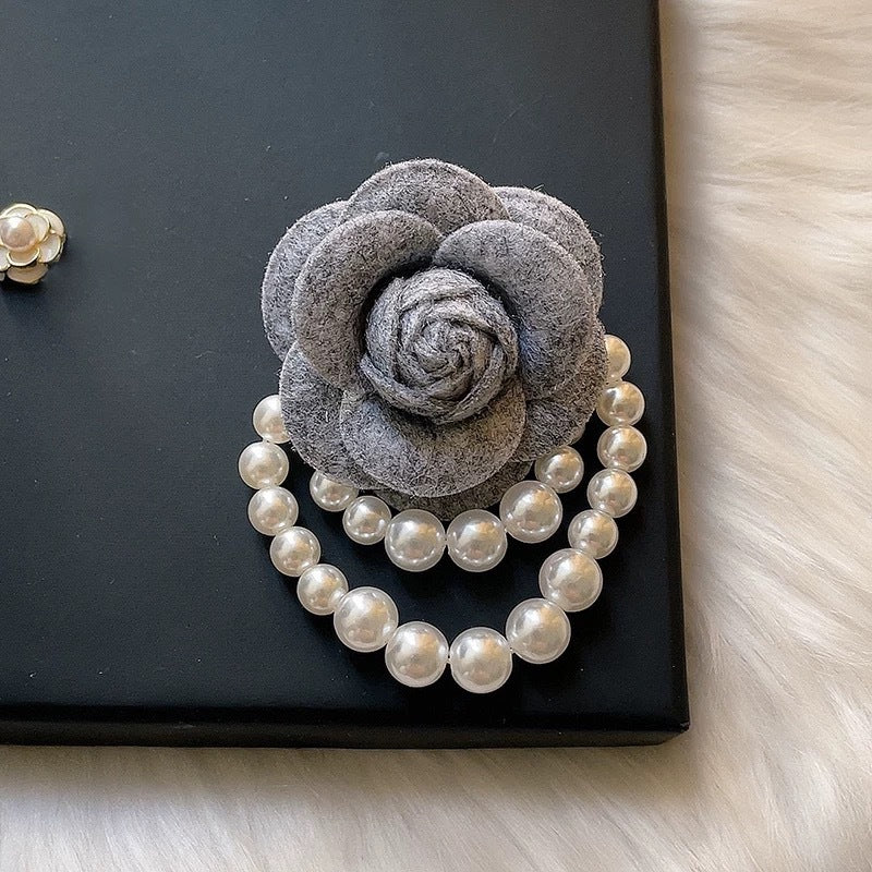 High-End Chanel-Style Camellia Brooch for Women, Fashionable Fabric Flower Pin, Unique Clothing Collar Accessory