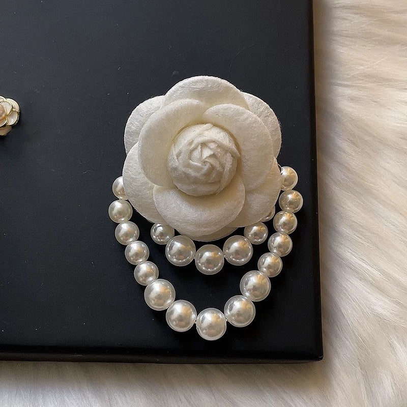 High-End Chanel-Style Camellia Brooch for Women, Fashionable Fabric Flower Pin, Unique Clothing Collar Accessory