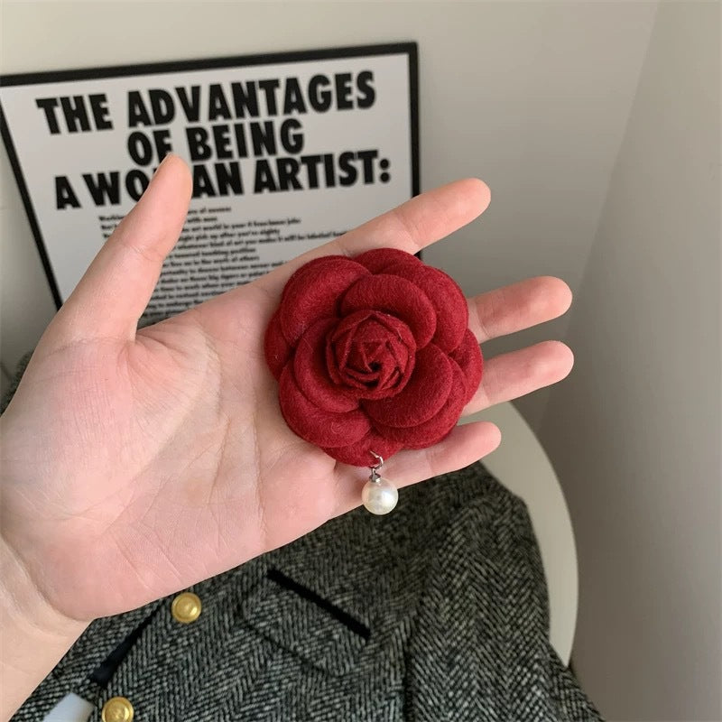High-End Chanel-Style Camellia Brooch for Women, Fashionable Fabric Flower Pin, Unique Clothing Collar Accessory