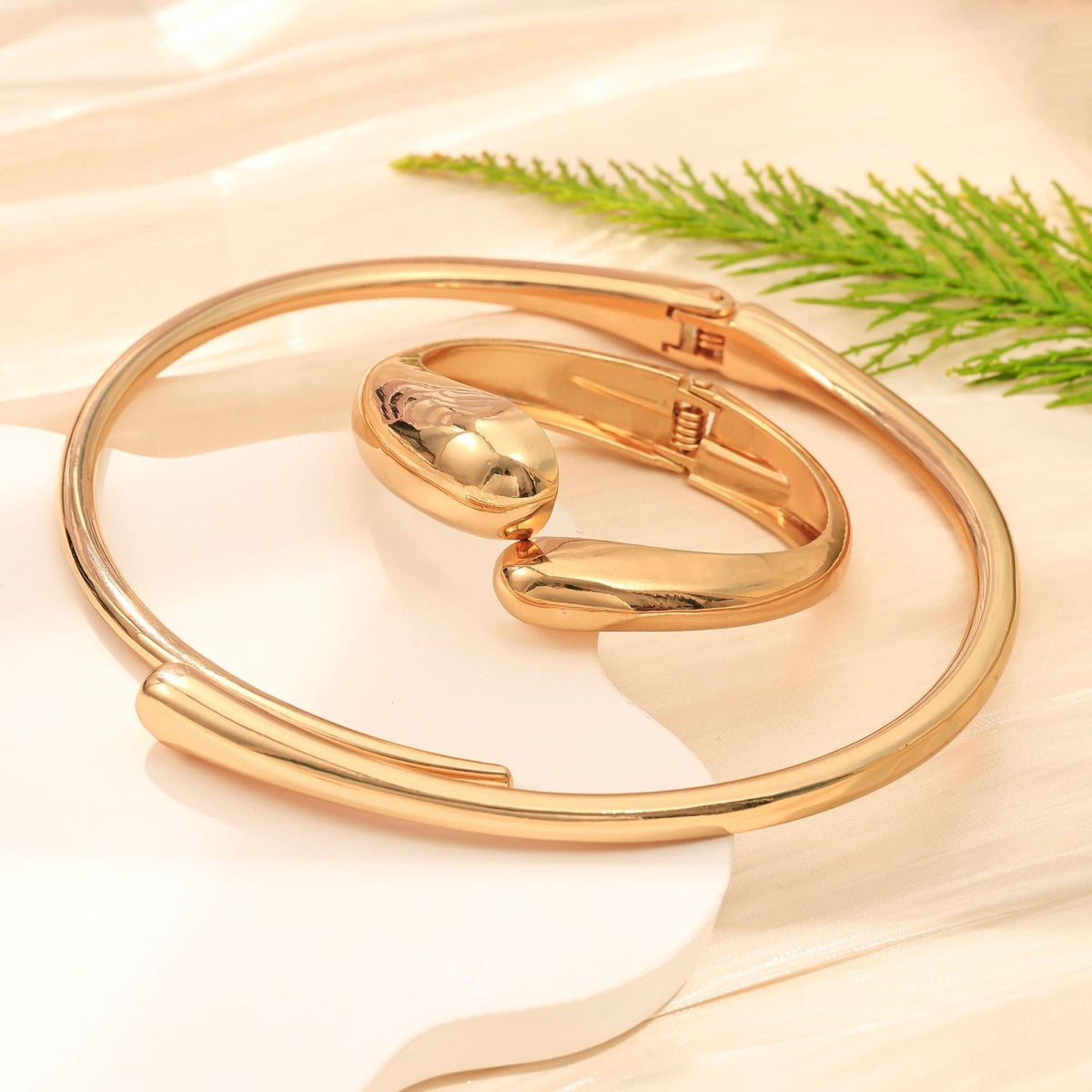 European and American Cross-Border Popular Bracelets Ins Normcore Asymmetrical Wave Pattern Bracelets Metal Glossy Bracelets Women's Jewelry
