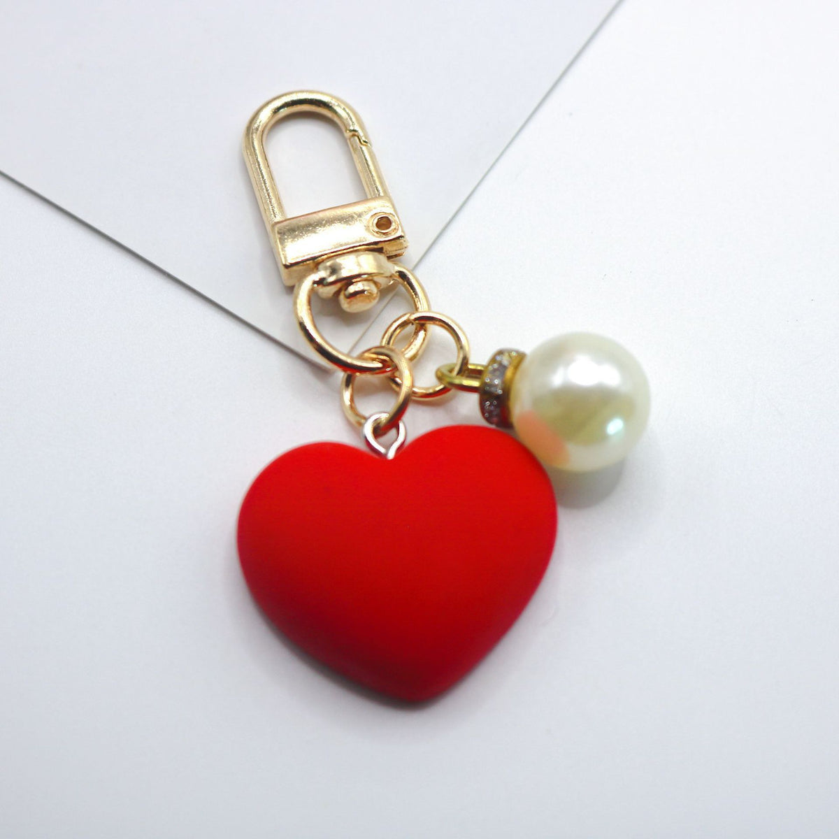 Cute Bag Car Keychain Cross-Border Hot-Selling Ins-Style Resin Heart Pearl Pendant Keychain Decoration
