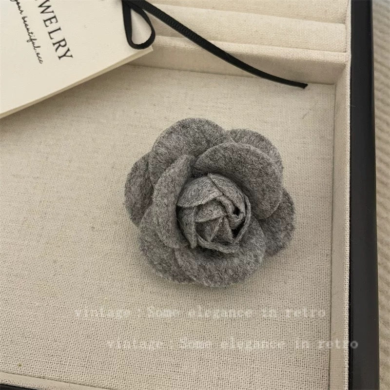 High-End Chanel-Style Camellia Brooch for Women, Fashionable Fabric Flower Pin, Unique Clothing Collar Accessory